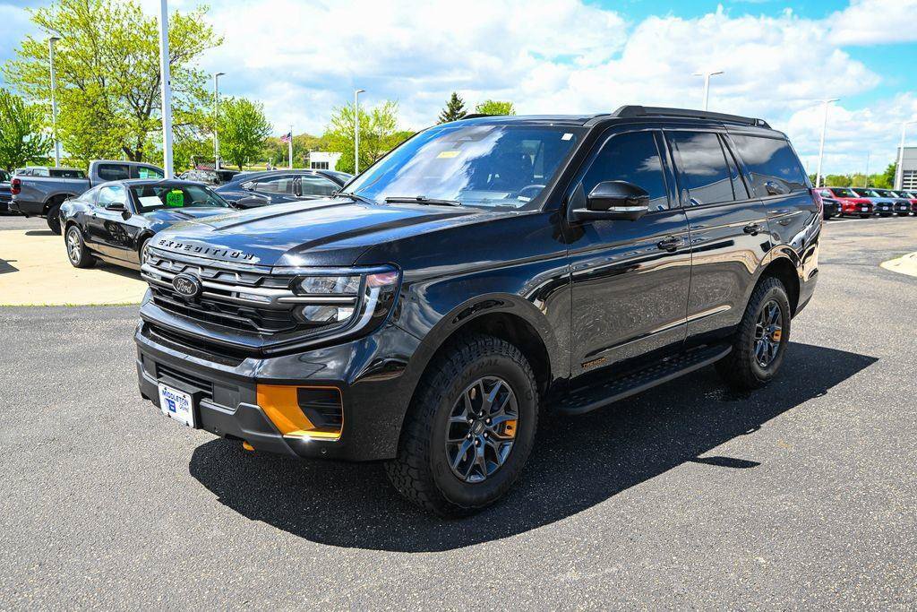 Used 2025 Ford Expedition Tremor AWD/4WD image 9