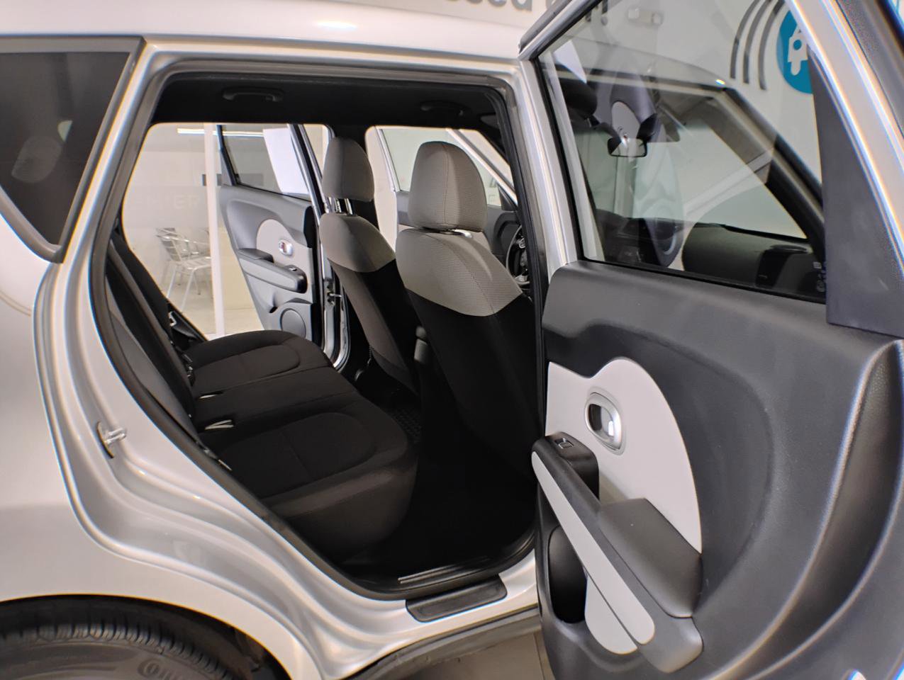 Used 2019 Kia Soul image 78