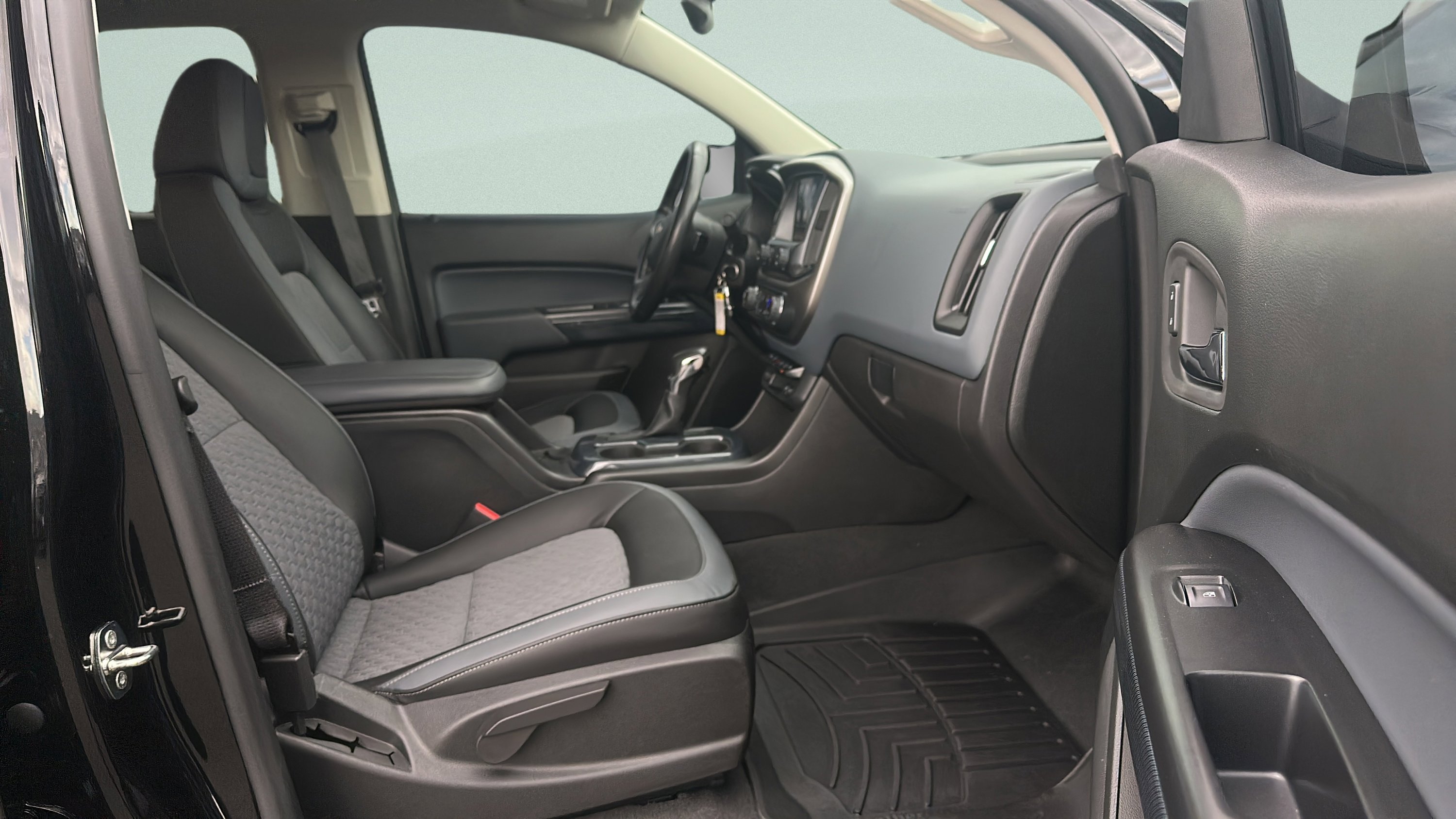 Used 2022 Chevrolet Colorado Z71 image 28