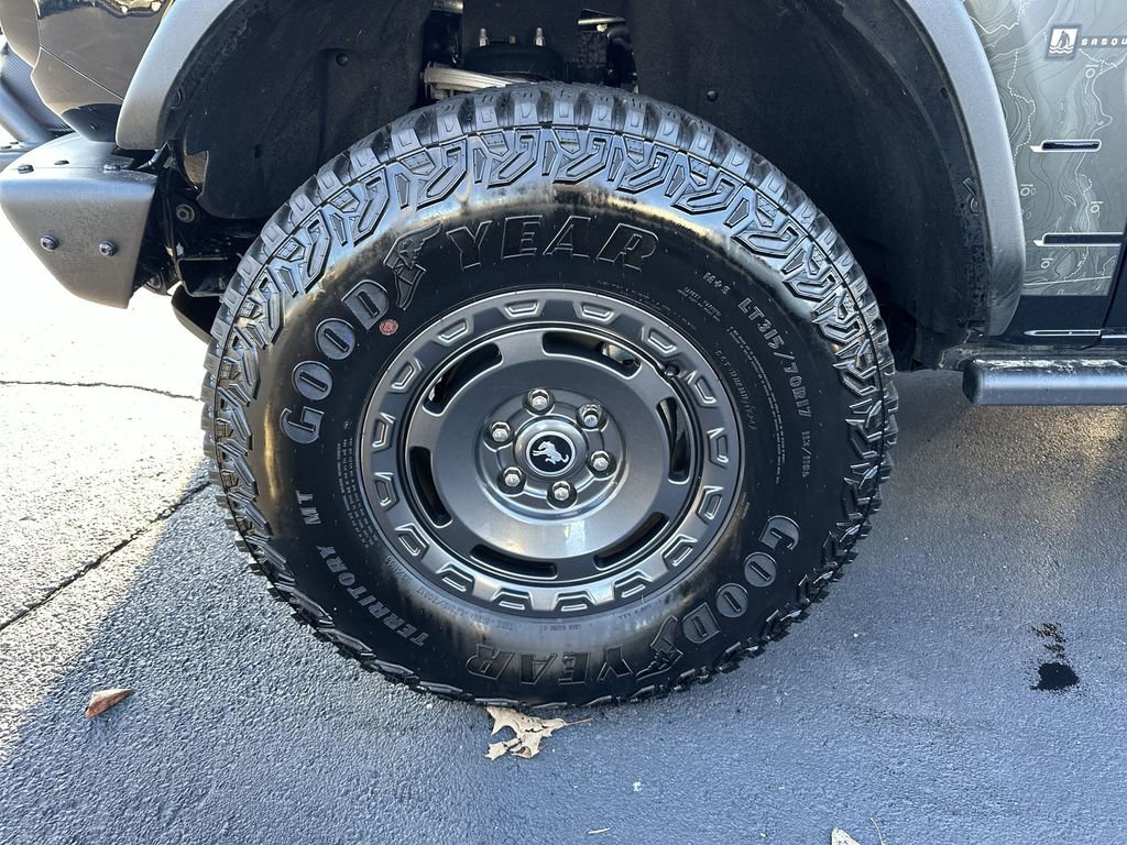 Used 2024 Ford Bronco Everglades image 10