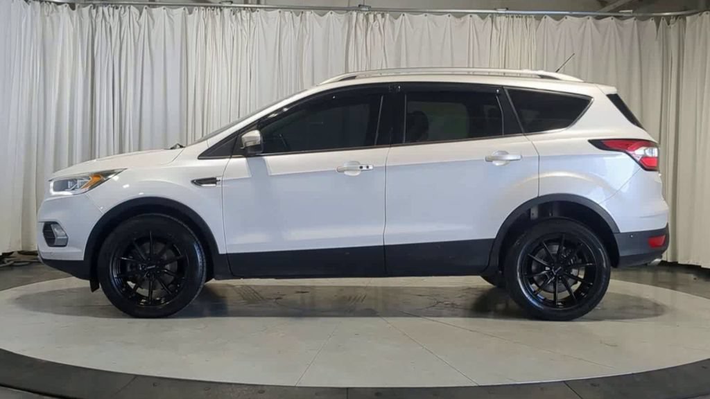 Used 2017 Ford Escape Titanium w/ Equipment Group 301A AWD/4WD image 5