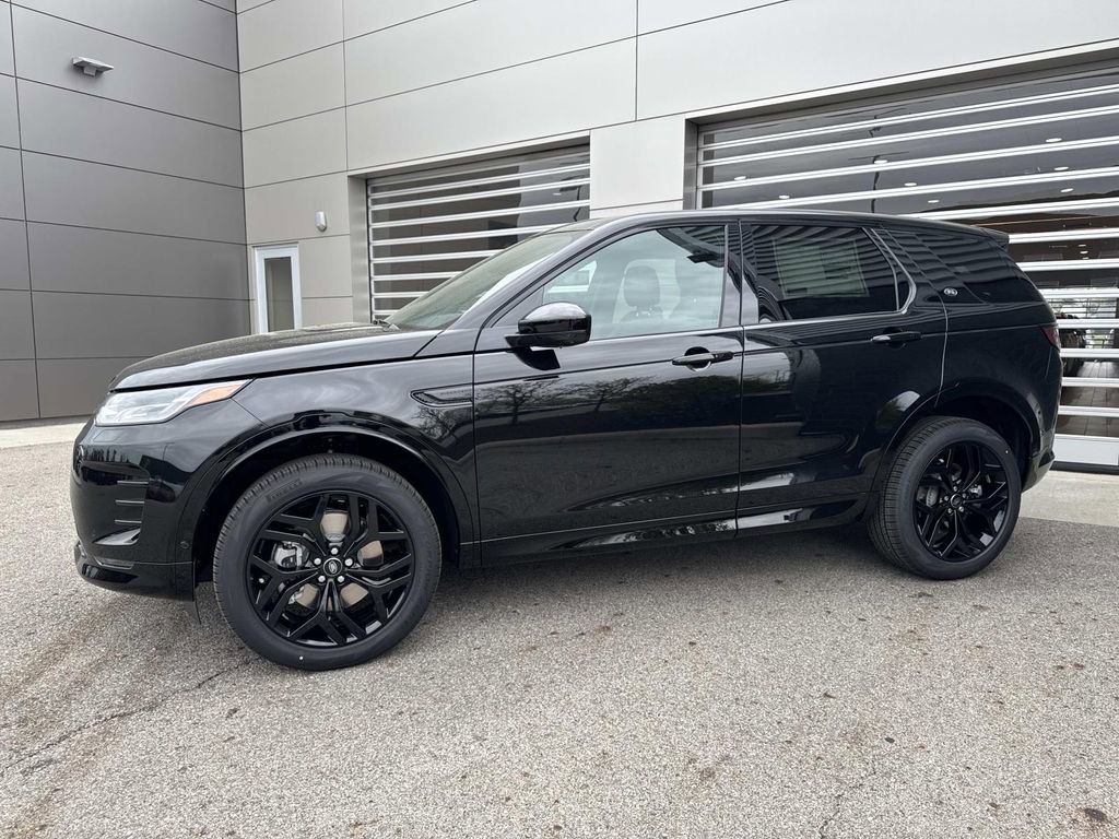 New 2026 Land Rover Discovery Sport Landmark image 3
