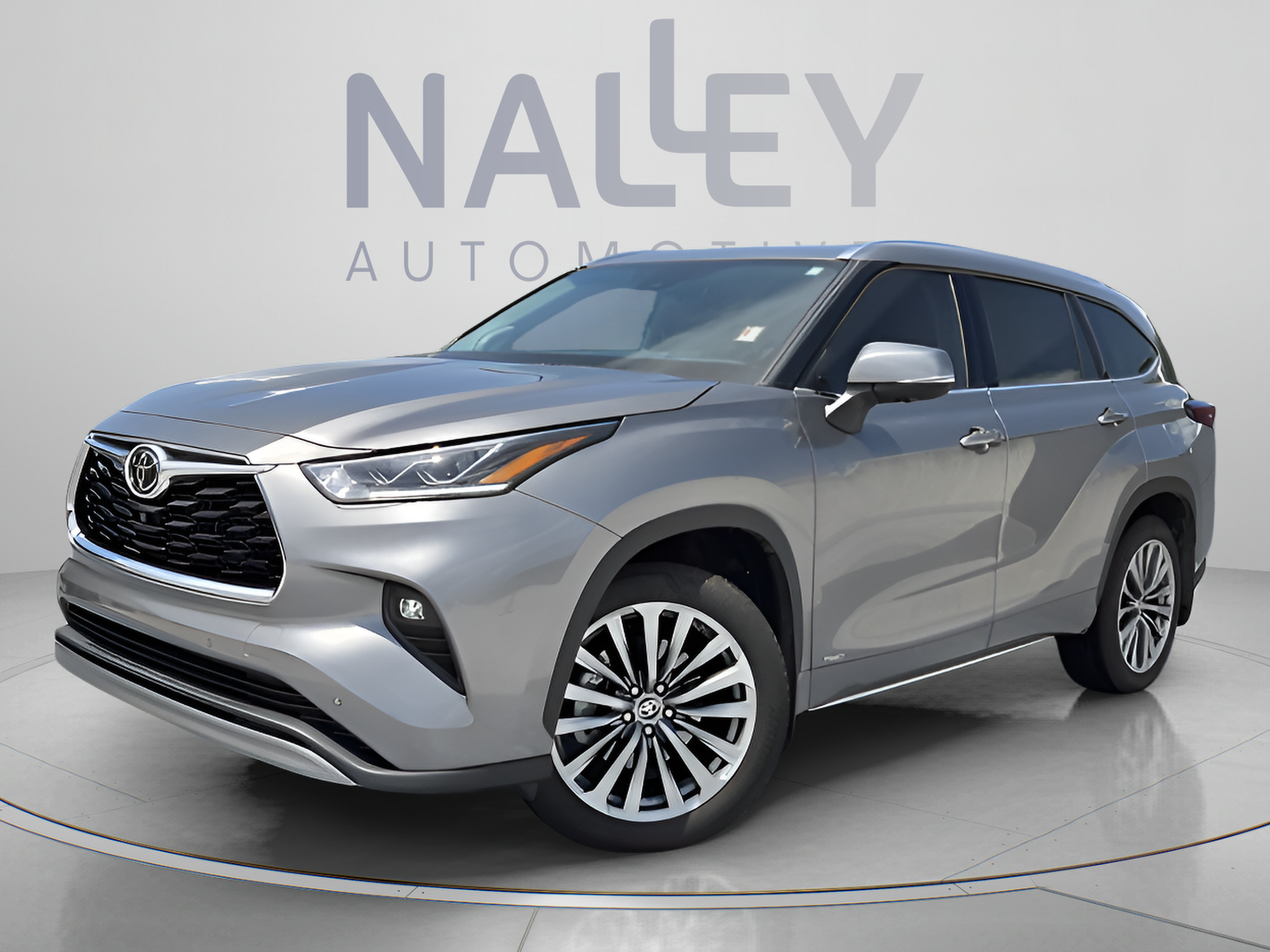 Used 2025 Toyota Highlander Limited AWD/4WD image 1