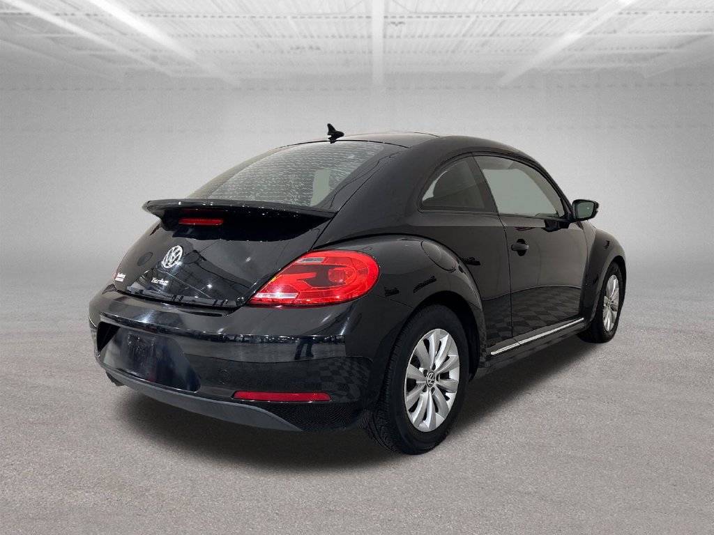 Used 2016 Volkswagen Beetle 1.8T SE w/ Lighting Package FWD image 5
