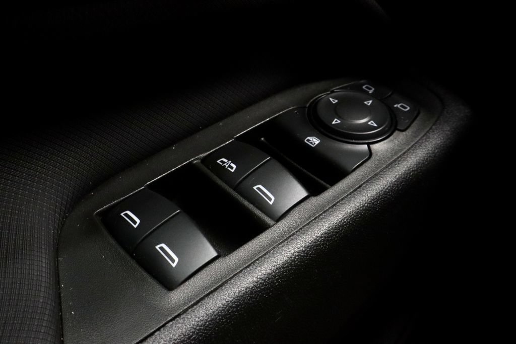 Used 2024 Chevrolet Equinox RS FWD image 26
