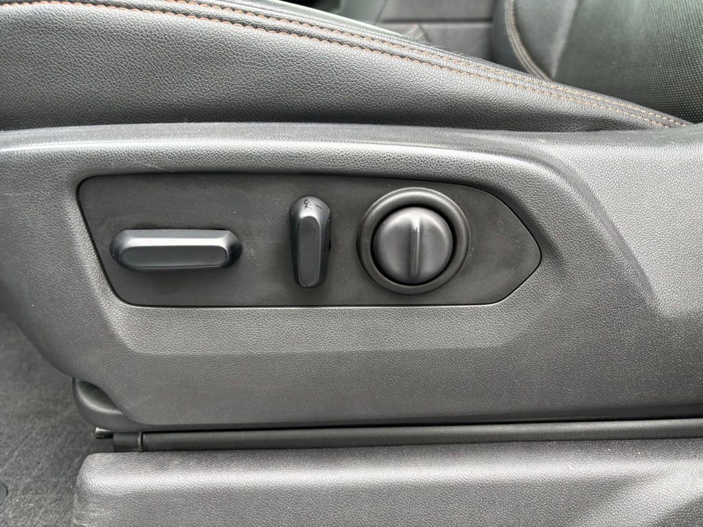 Used 2020 GMC Sierra 2500 AT4 w/ AT4 Premium Package image 14