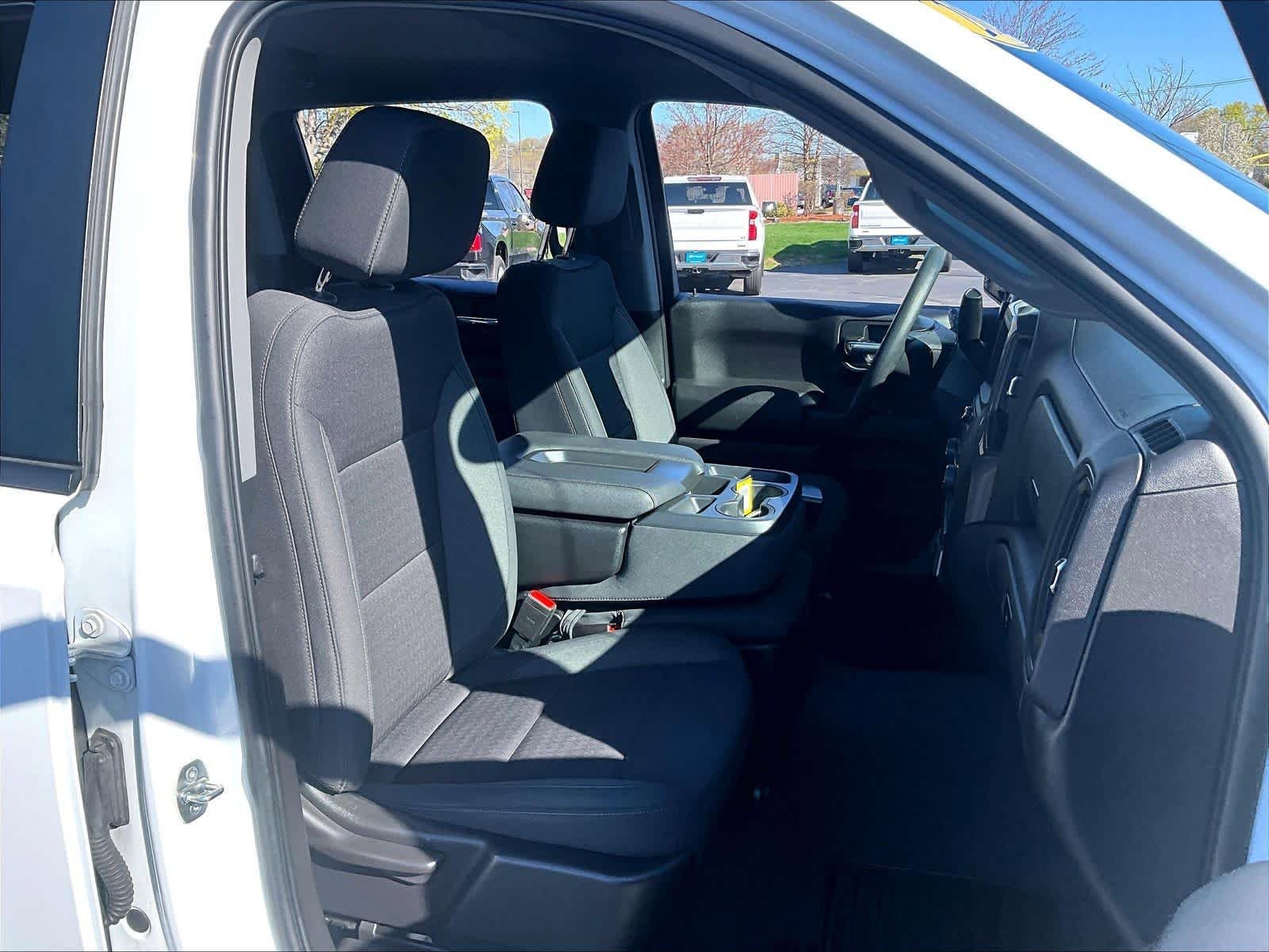 Used 2023 Chevrolet Silverado 1500 Custom AWD/4WD image 11