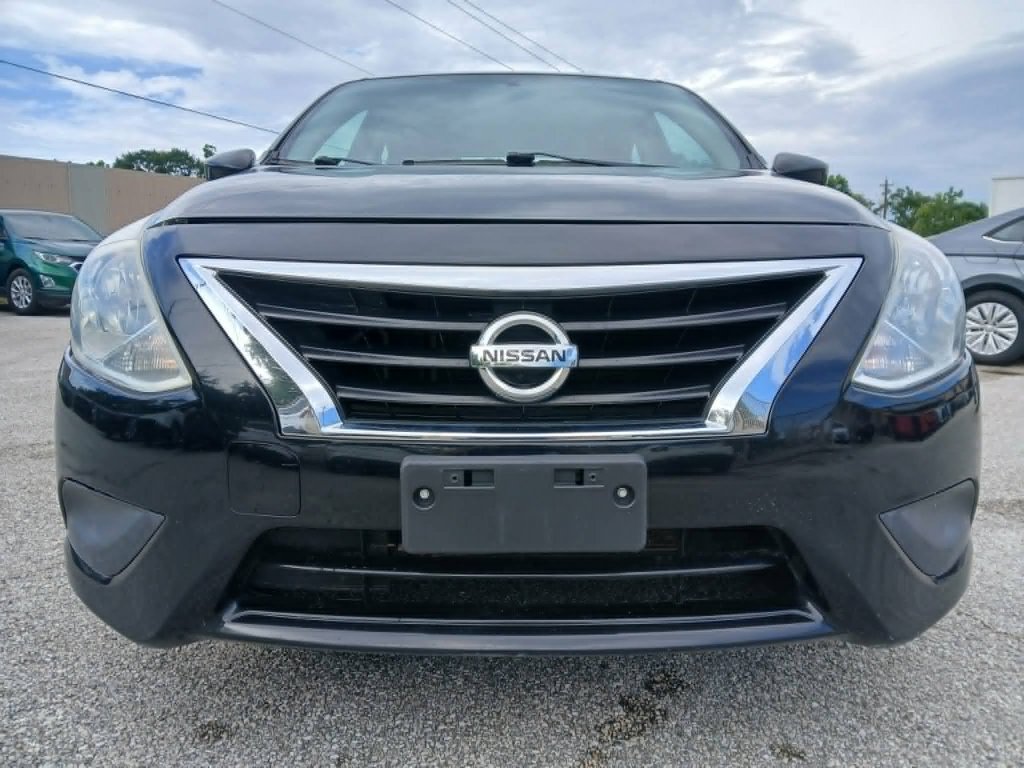 Used 2019 Nissan Versa S Plus FWD image 2