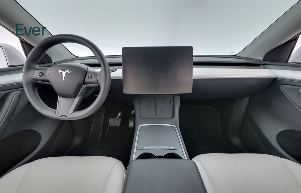Used 2023 Tesla Model Y Long Range AWD/4WD image 24