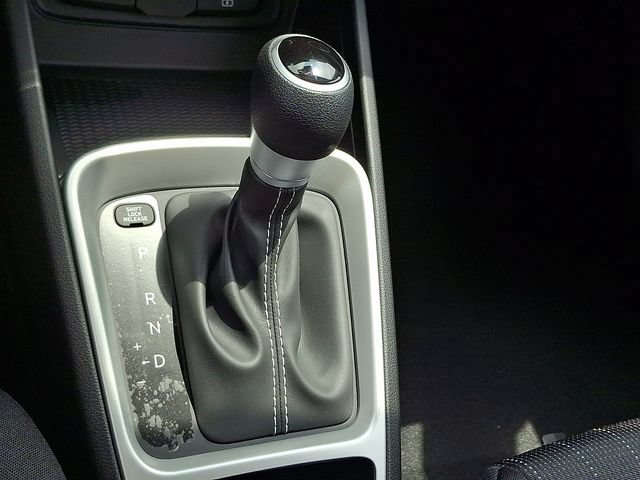 New 2026 Hyundai Venue SE FWD image 17