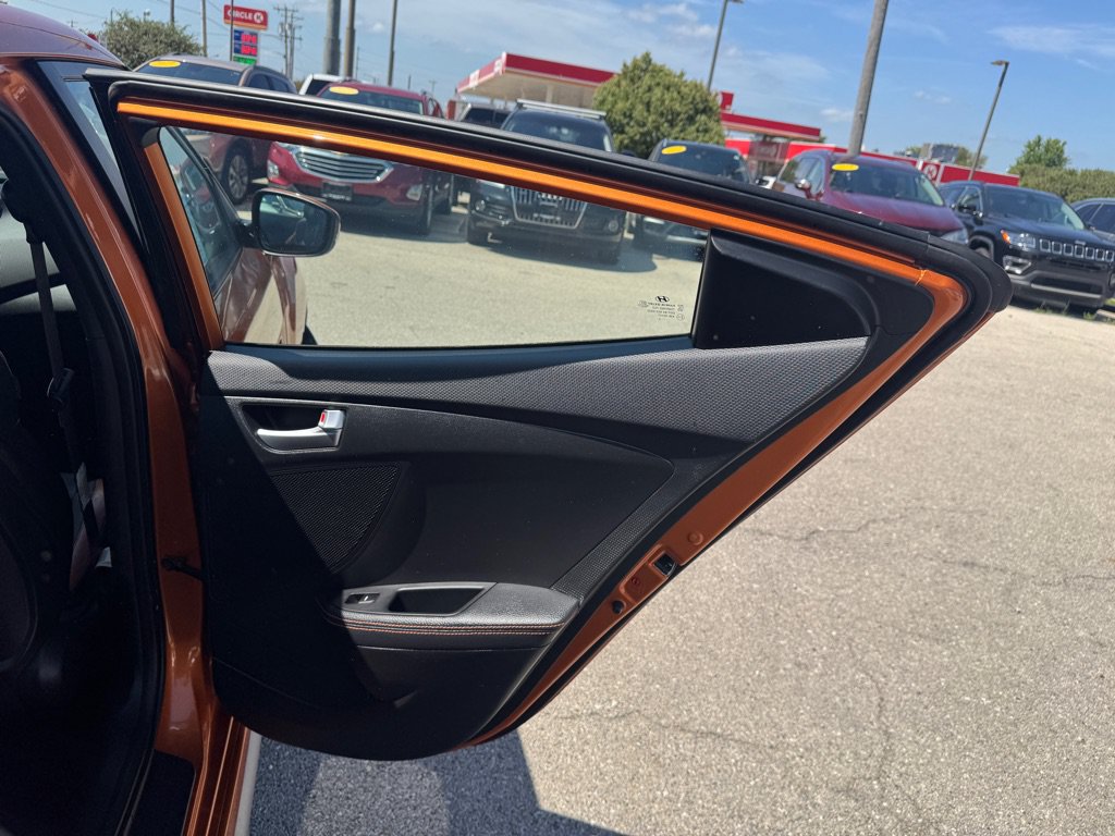 Used 2016 Hyundai Veloster Turbo FWD image 15