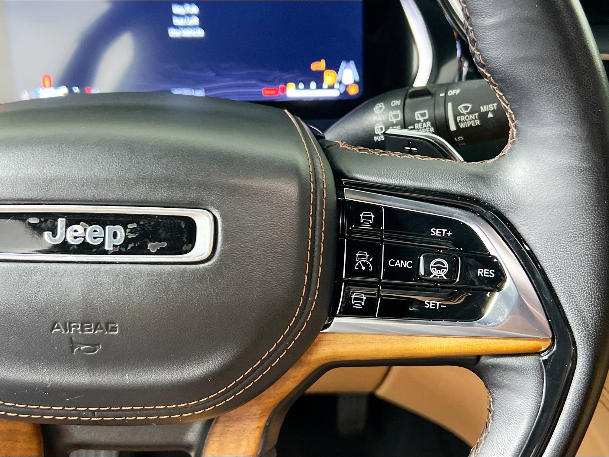 Used 2023 Jeep Grand Cherokee L Summit image 19