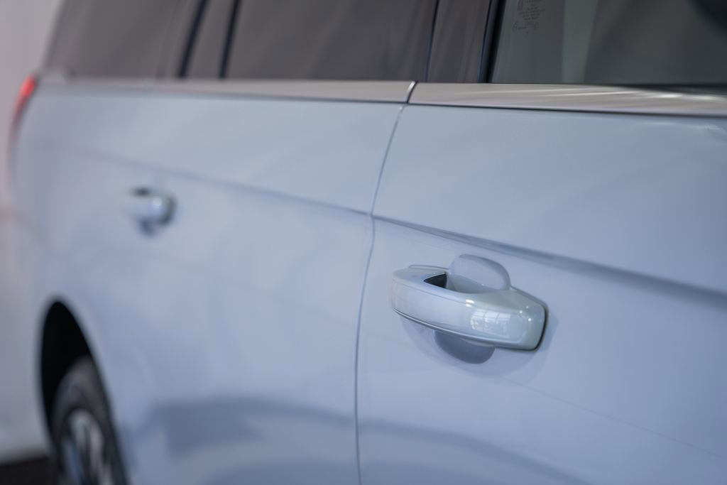 Used 2025 Ford Expedition Max Platinum w/ Driver's Package image 20