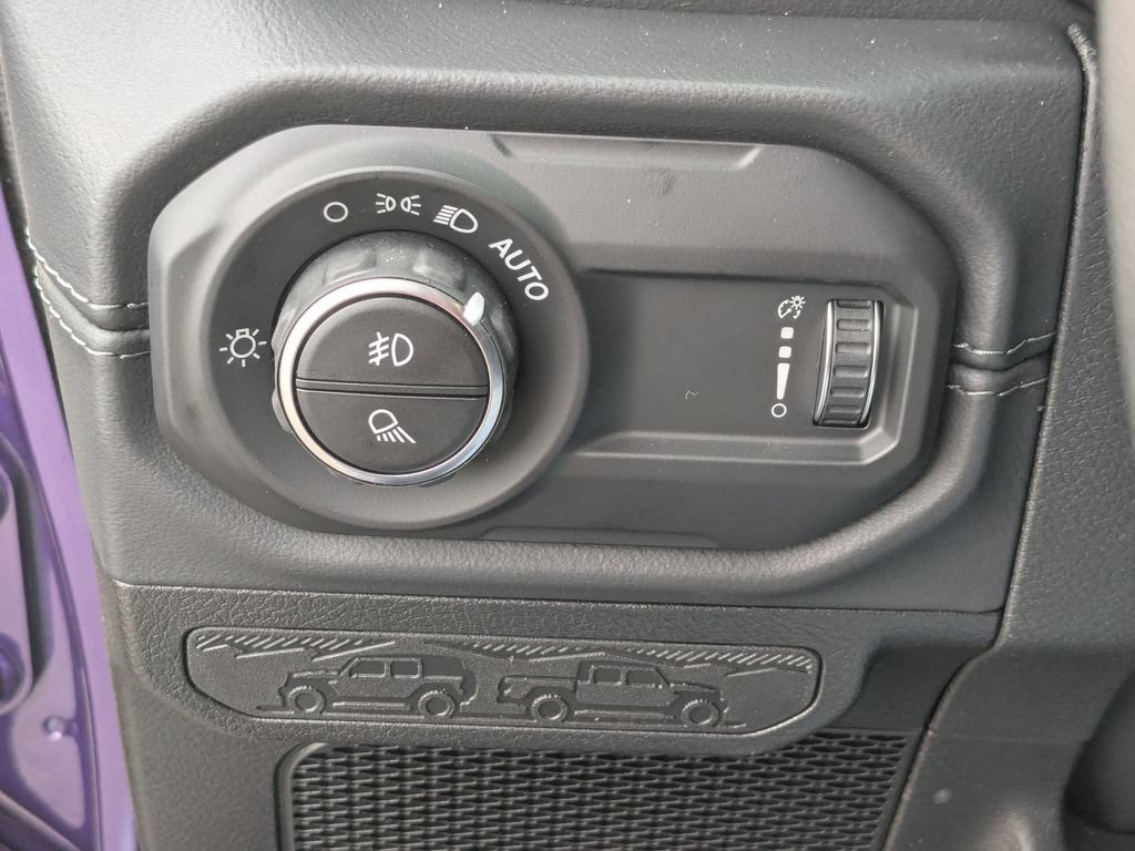 New 2026 Jeep Gladiator Sport AWD/4WD image 13