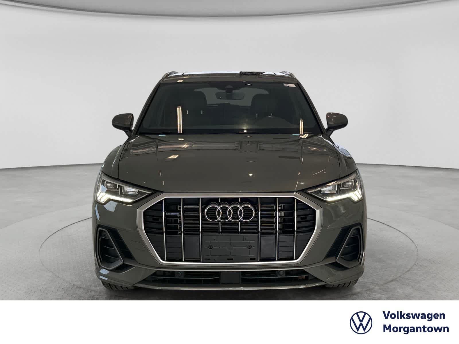 Used 2024 Audi Q3 2.0T Premium AWD/4WD image 2