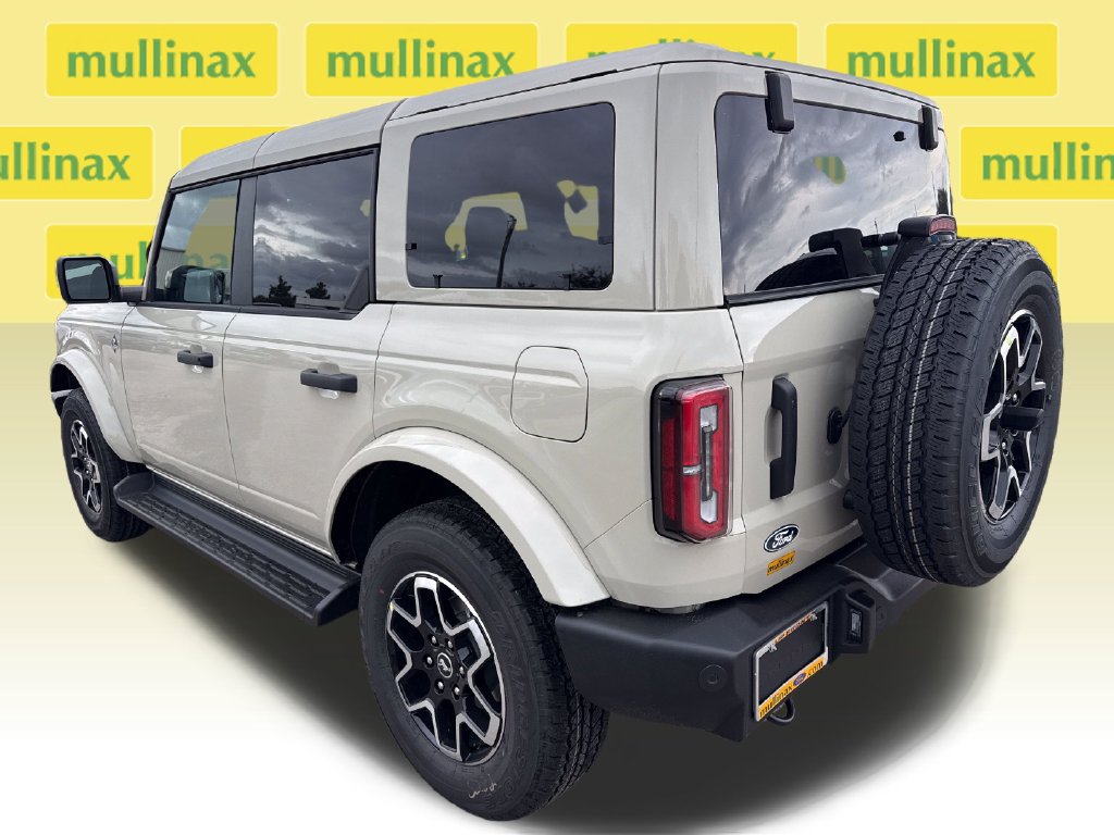 New 2026 Ford Bronco Outer Banks AWD/4WD image 4