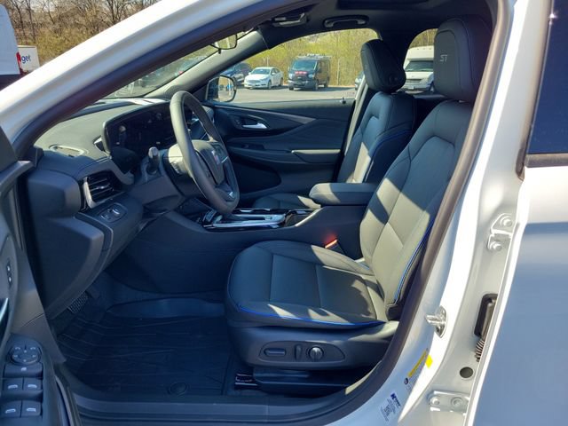 New 2026 Buick Envista Sport Touring w/ Convenience I Package FWD image 17