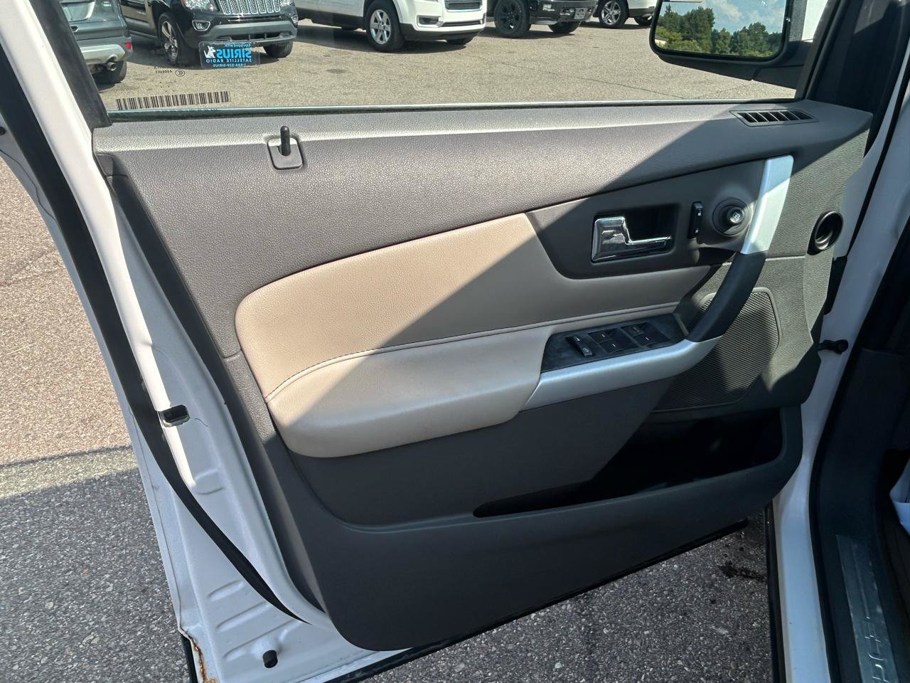 Used 2011 Ford Edge Limited FWD image 14