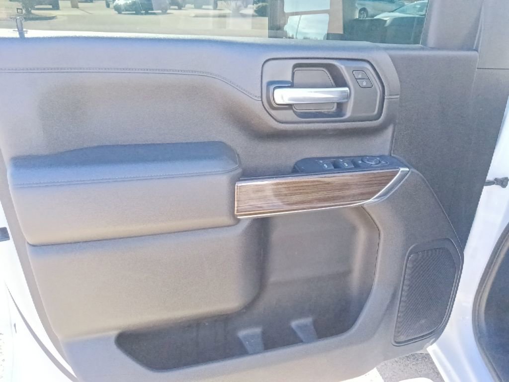 Used 2023 Chevrolet Silverado 2500 LT image 11