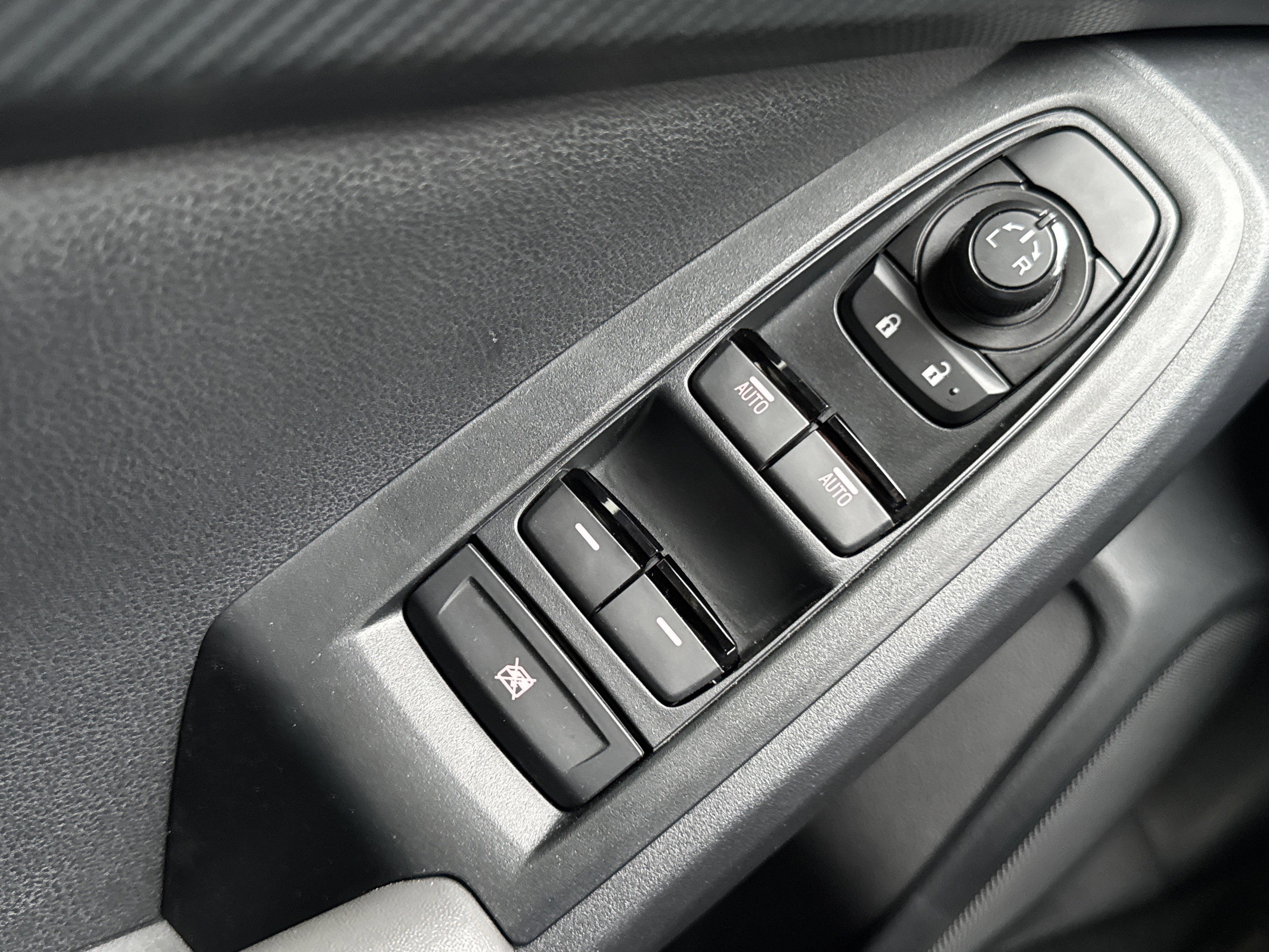 Certified 2025 Subaru Crosstrek 2.0i Premium image 22