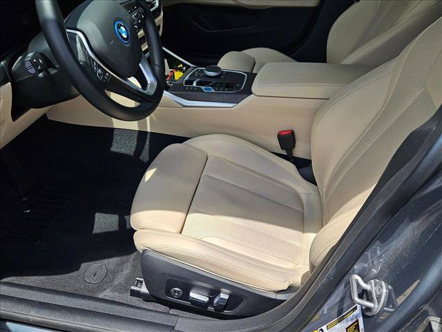 Used 2023 BMW i4 eDrive40 w/ Parking Assistance Package RWD image 15