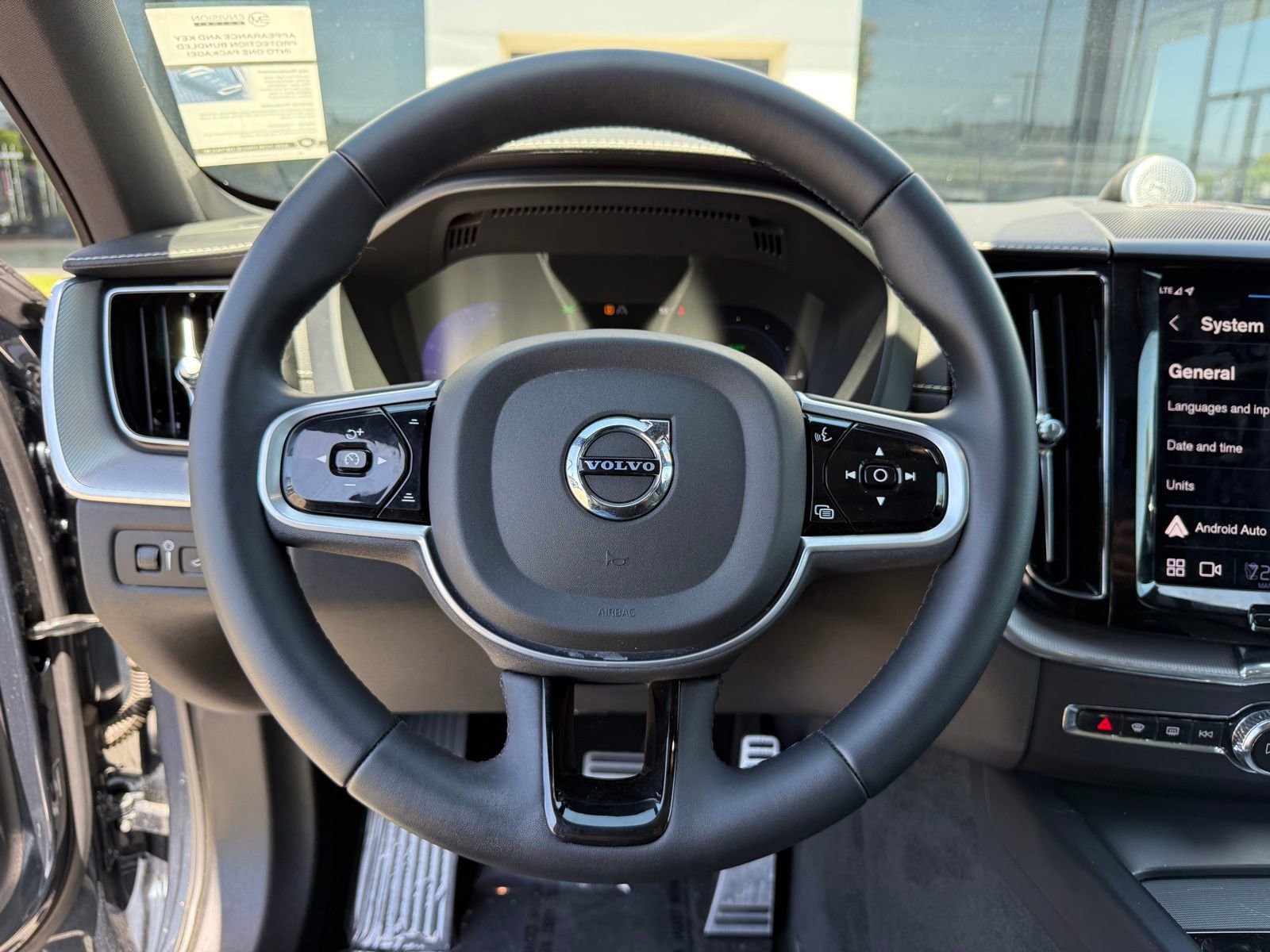 Used 2022 Volvo XC60 T8 R-Design w/ Advanced Package image 30