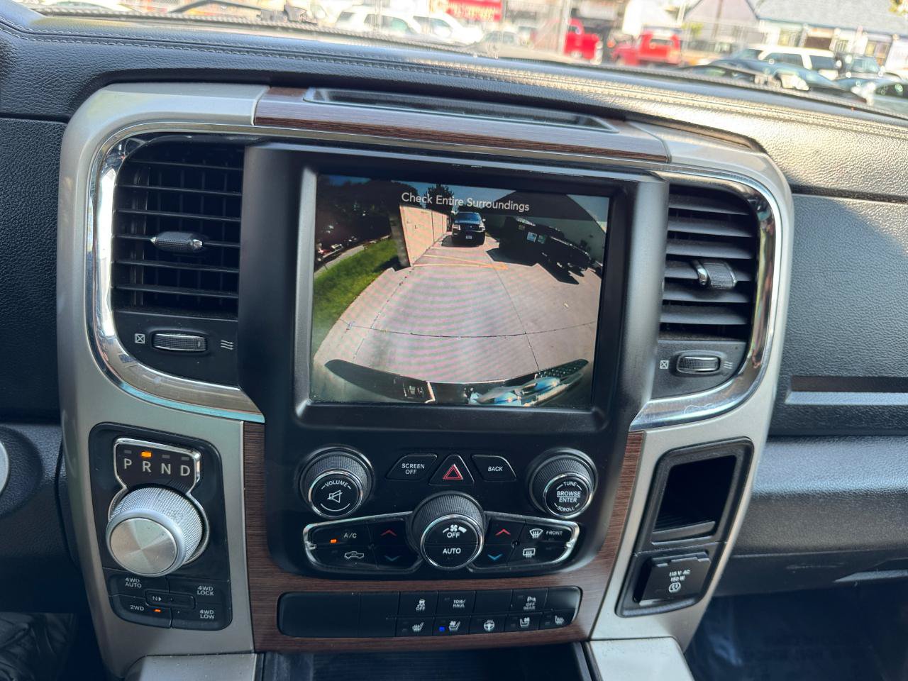 Used 2016 RAM 1500 Laramie AWD/4WD image 23