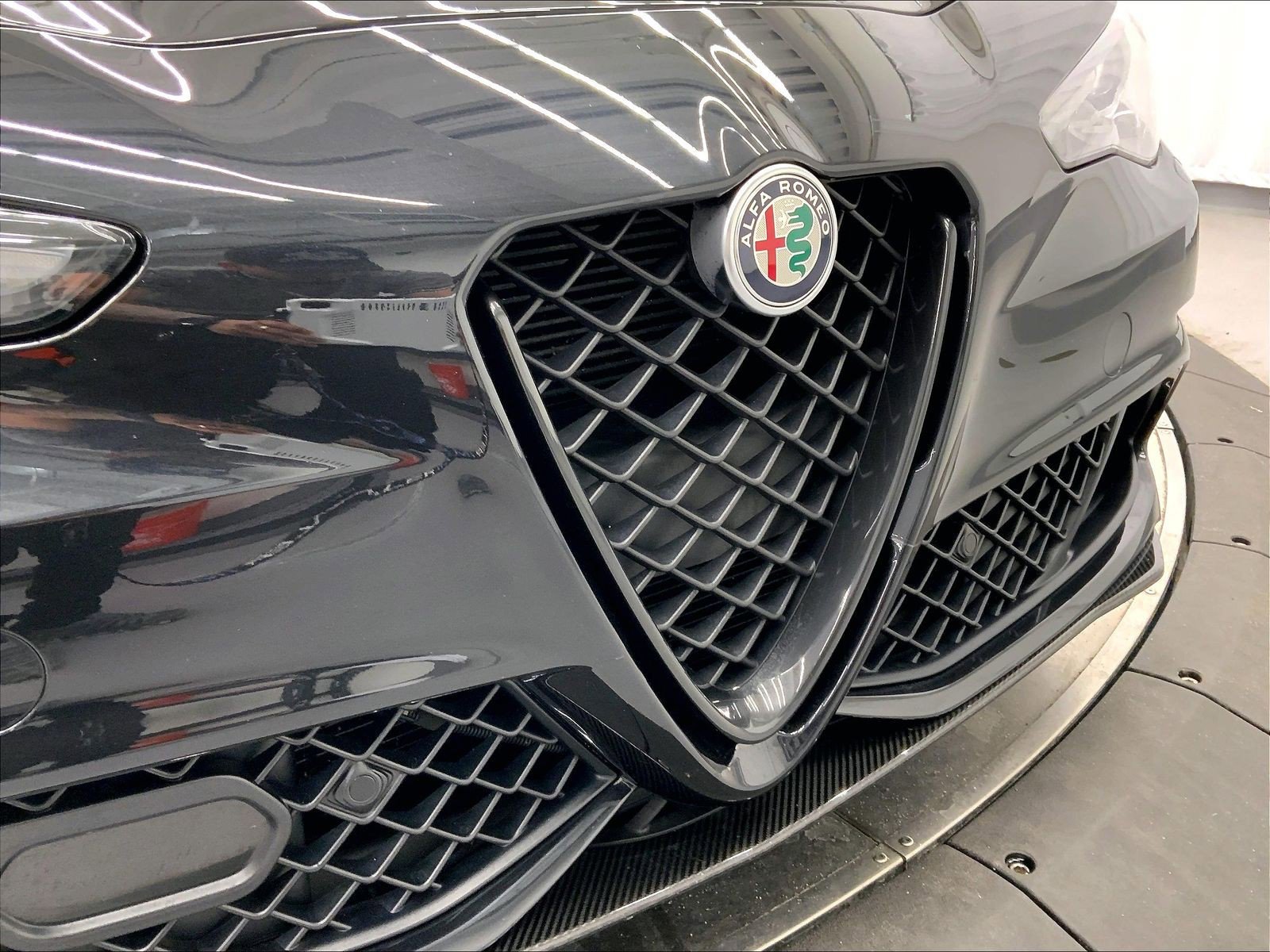 Used 2021 Alfa Romeo Giulia Quadrifoglio RWD image 31