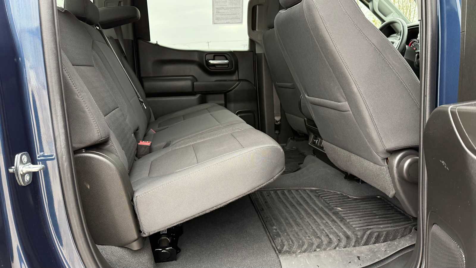 Used 2022 Chevrolet Silverado 1500 LT image 11