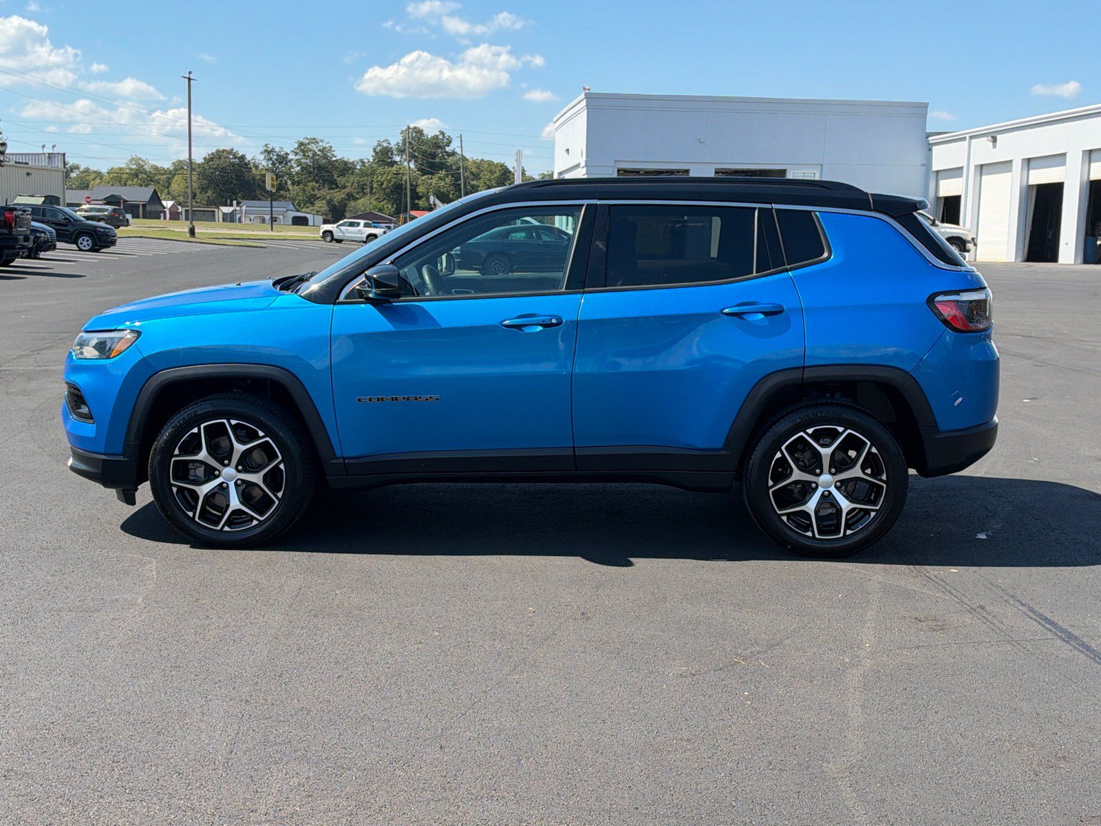 Used 2024 Jeep Compass Limited AWD/4WD image 8