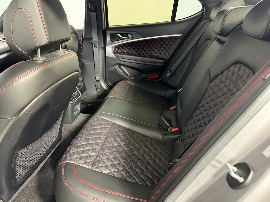 Used 2024 Genesis G70 3.3T Advanced w/ Sport Prestige Package image 27