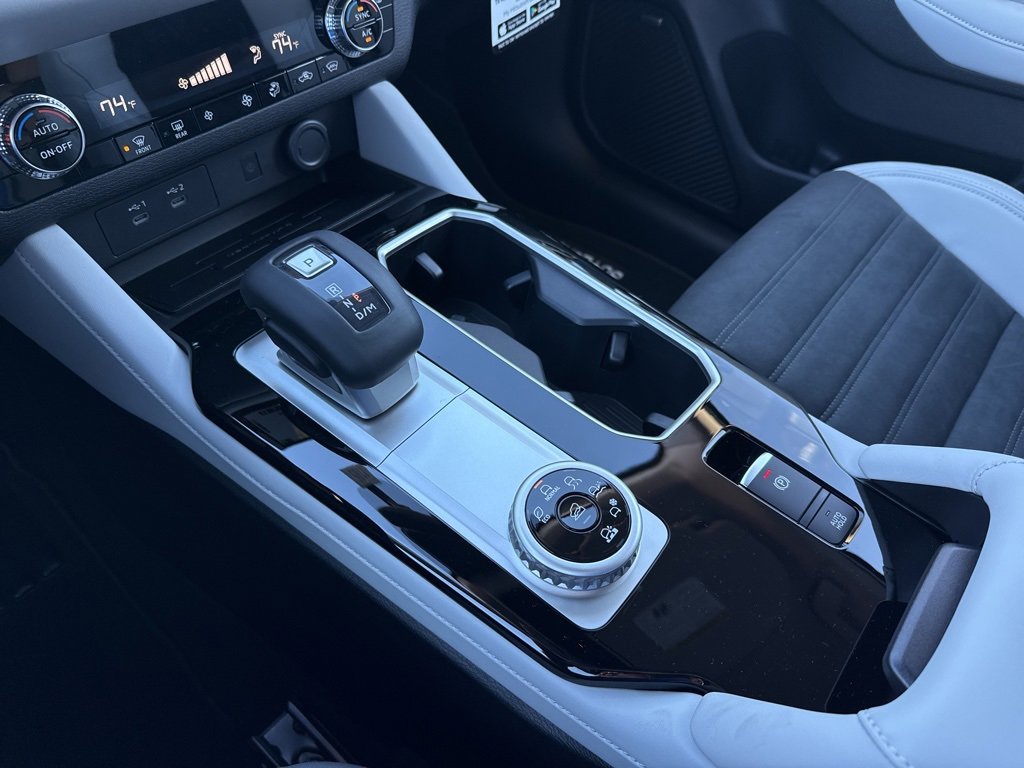 New 2025 Mitsubishi Outlander SE image 18