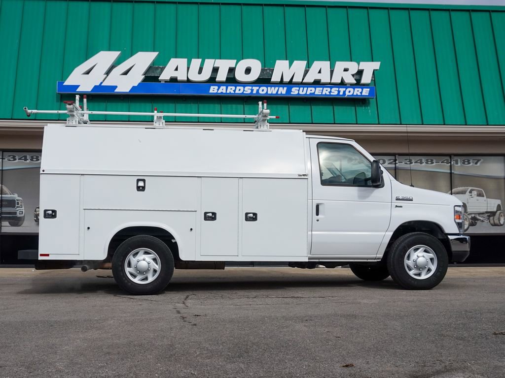 Used 2019 Ford E-350 and Econoline 350 Super Duty w/ Power Windows & Locks Group image 2