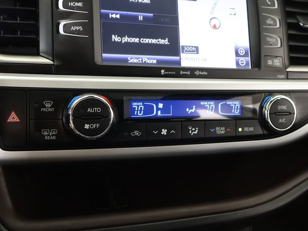 Used 2019 Toyota Highlander XLE AWD/4WD image 54
