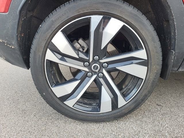 Used 2023 Volvo XC40 B5 Ultimate w/ Climate Package image 14