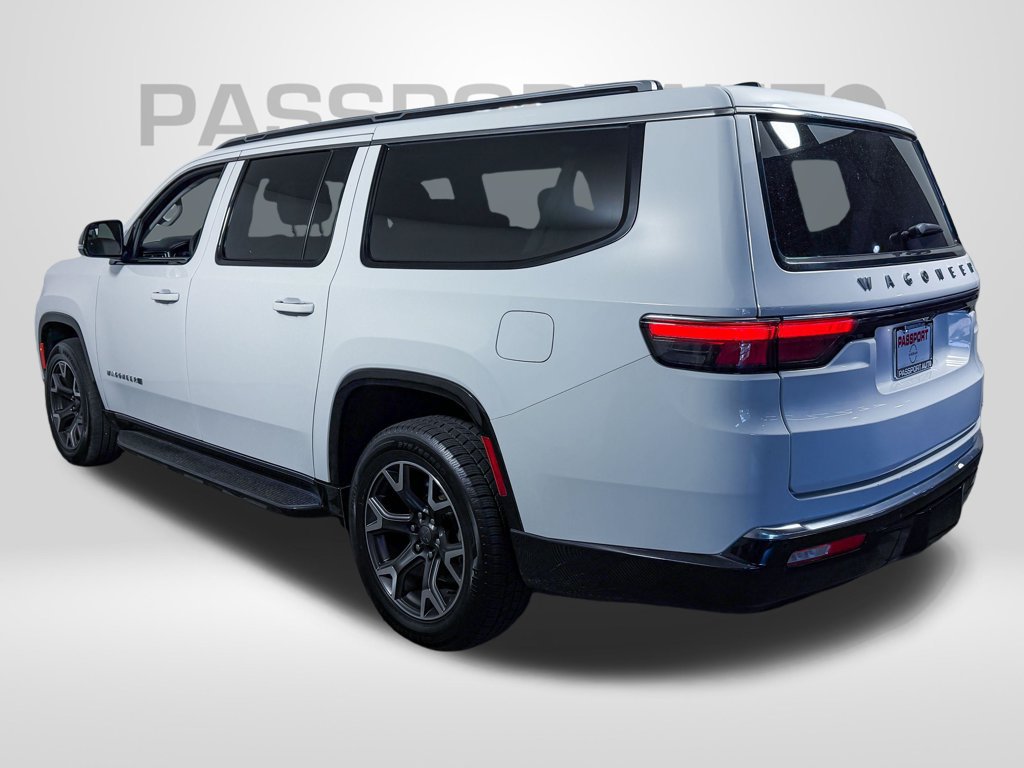 Used 2024 Jeep Wagoneer L Series III w/ Flexible Seating Group AWD/4WD image 5