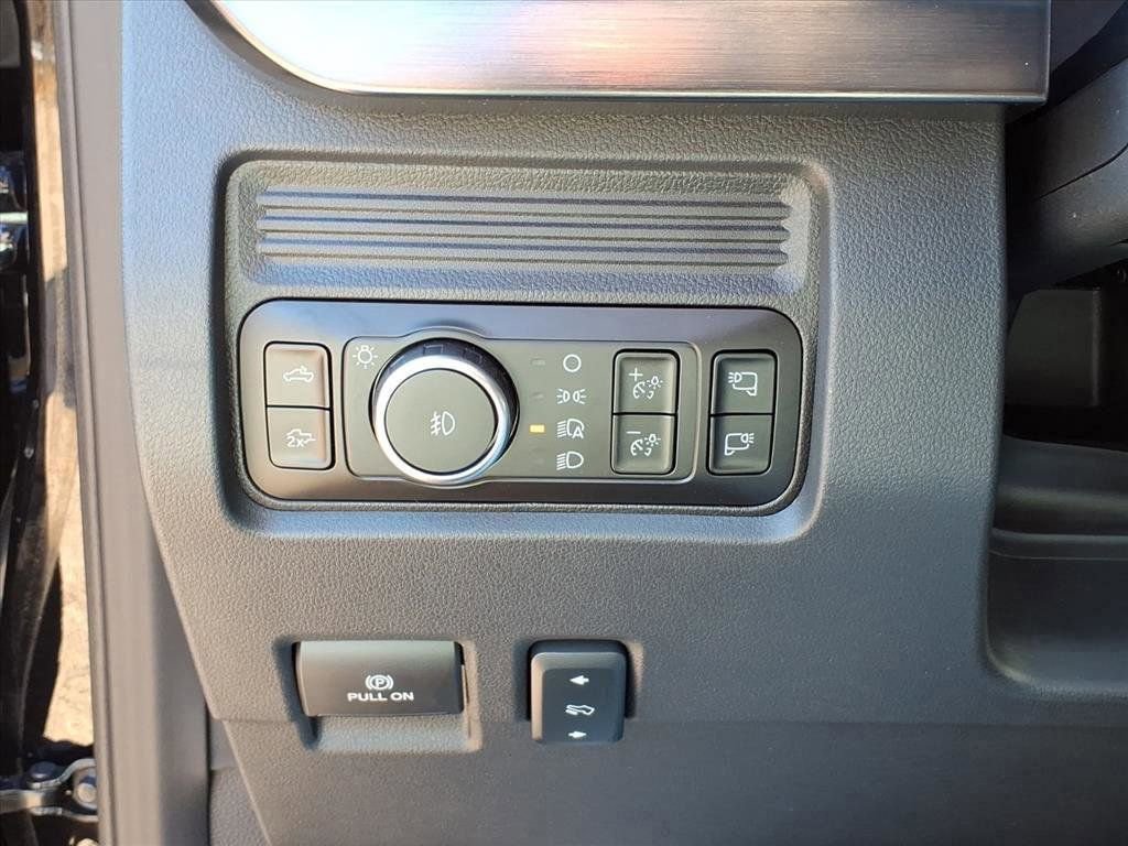 New 2026 Ford F350 Lariat w/ Lariat Ultimate Package image 16