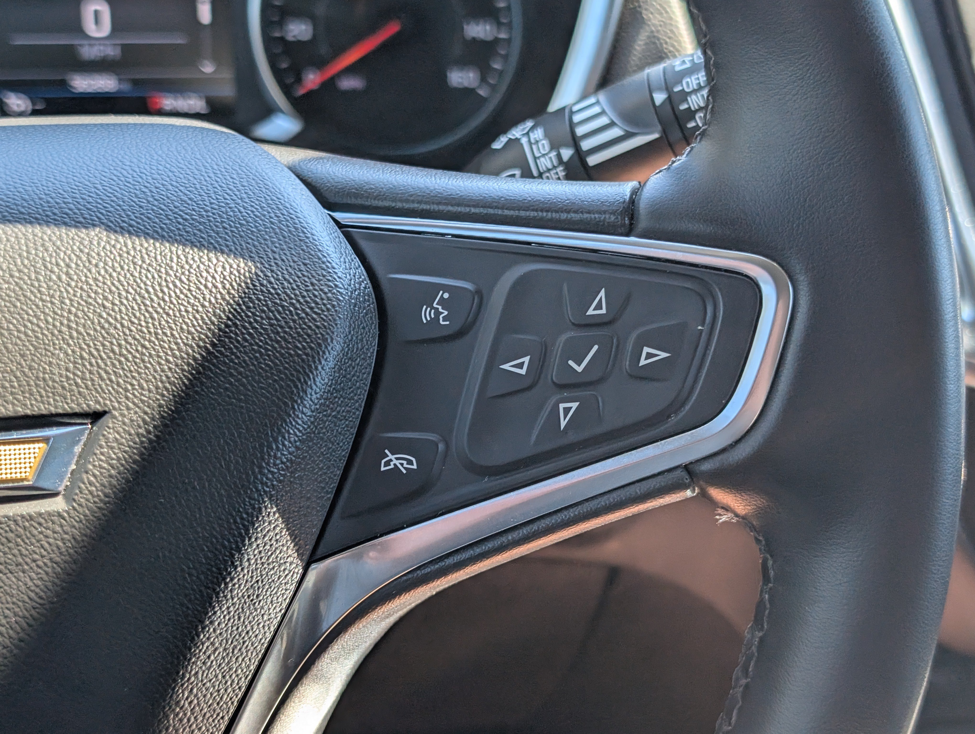 Used 2024 Chevrolet Equinox LT FWD image 19