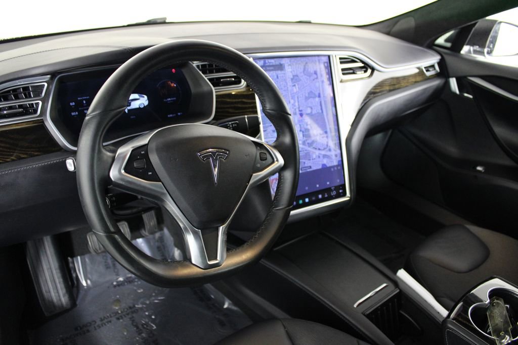Used 2016 Tesla Model S 70 image 7