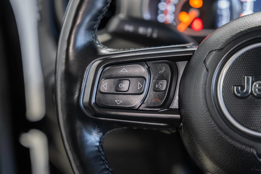 Used 2023 Jeep Gladiator Sport AWD/4WD image 28