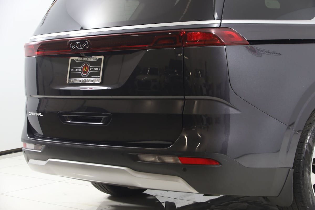 Used 2024 Kia Carnival EX FWD image 48