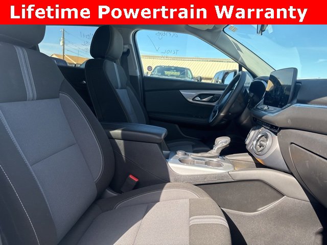 Used 2025 Chevrolet Blazer LT image 18