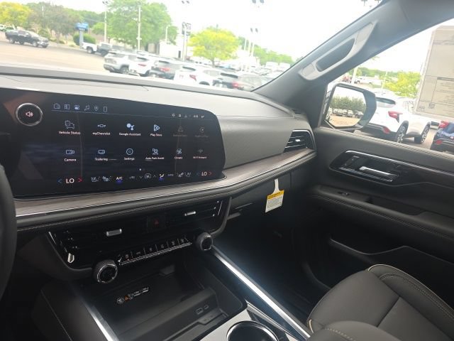 New 2026 Chevrolet Tahoe Premier w/ Sun And Tow Package AWD/4WD image 23