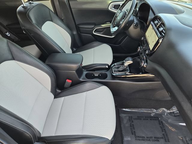 Used 2024 Kia Soul GT-Line FWD image 13