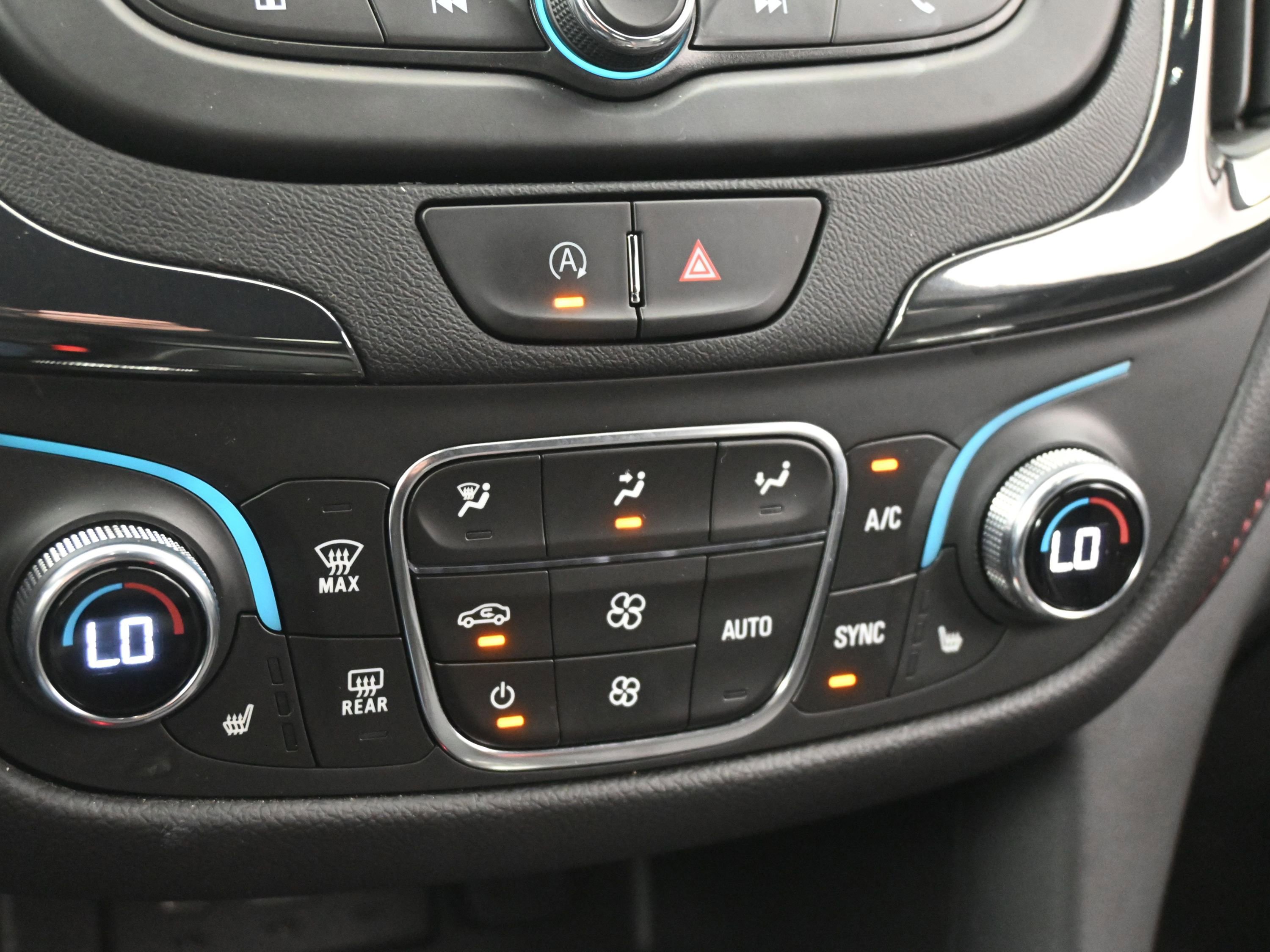 Used 2023 Chevrolet Equinox RS image 14