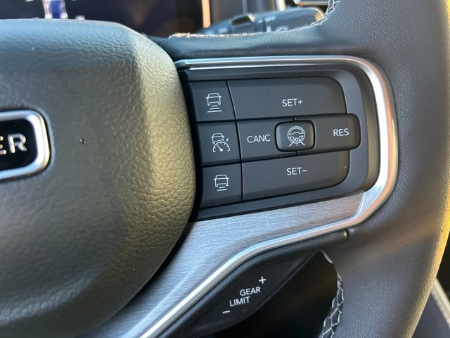 New 2026 Jeep Grand Wagoneer L Limited w/ Convenience Group I AWD/4WD image 13