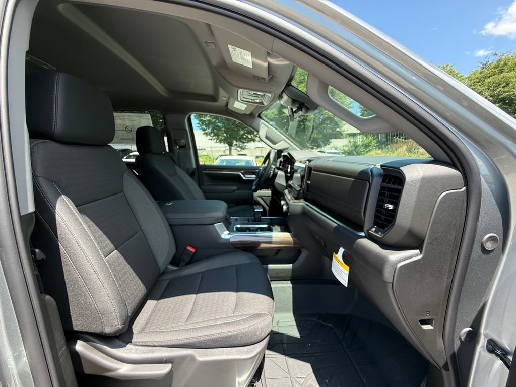 New 2026 Chevrolet Silverado 1500 RST w/ Redline Edition AWD/4WD image 23