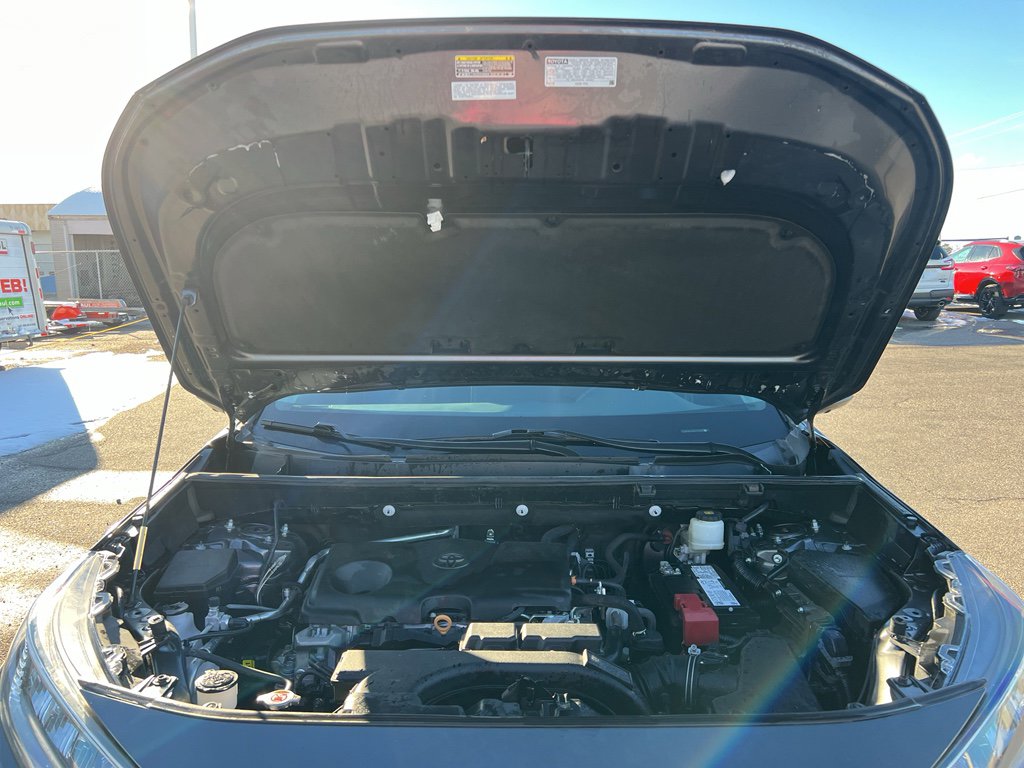 Used 2021 Toyota RAV4 Limited image 12