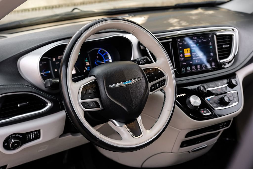 Used 2019 Chrysler Pacifica Limited w/ Advanced Safetytec Group image 15