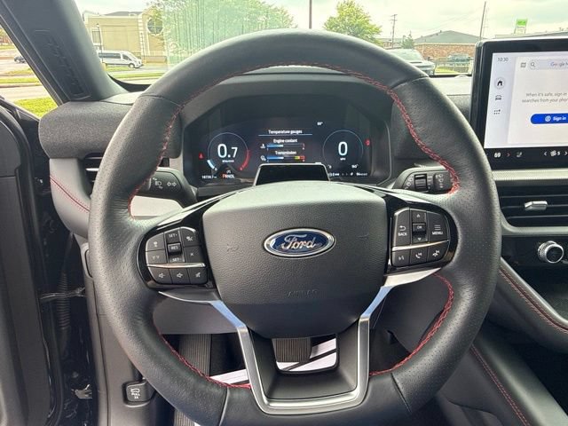 Used 2025 Ford Explorer ST-Line AWD/4WD image 16